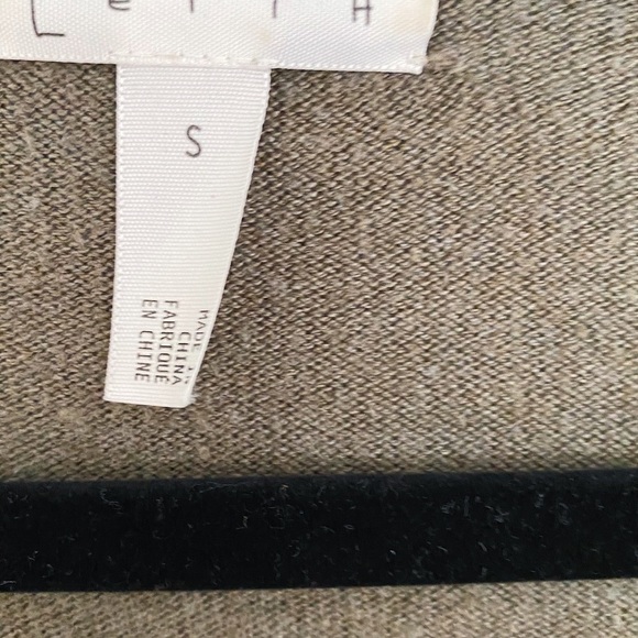 Nordstrom Leith Women’s v-neck Sweater Small 6 8 - Picture 3 of 3